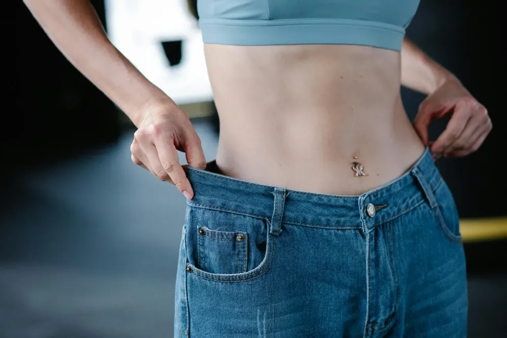 Piercing nombril à Aubagne